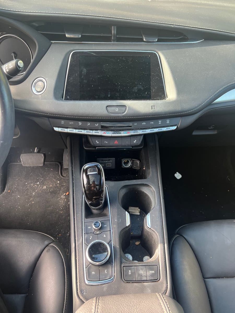 Cadillac XT4 Dashboard & console before detailing
